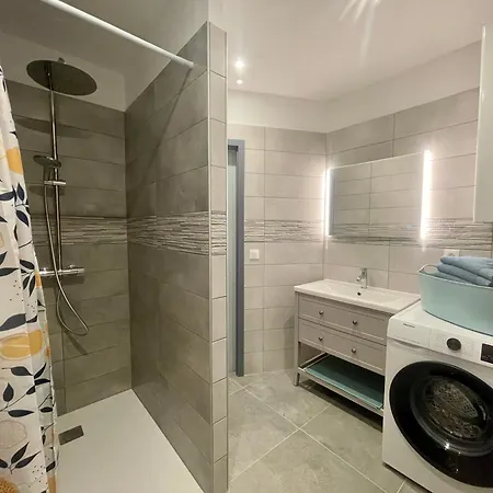 Des Oiseaux アパート